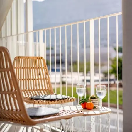 Paraíso Marina Apartman *